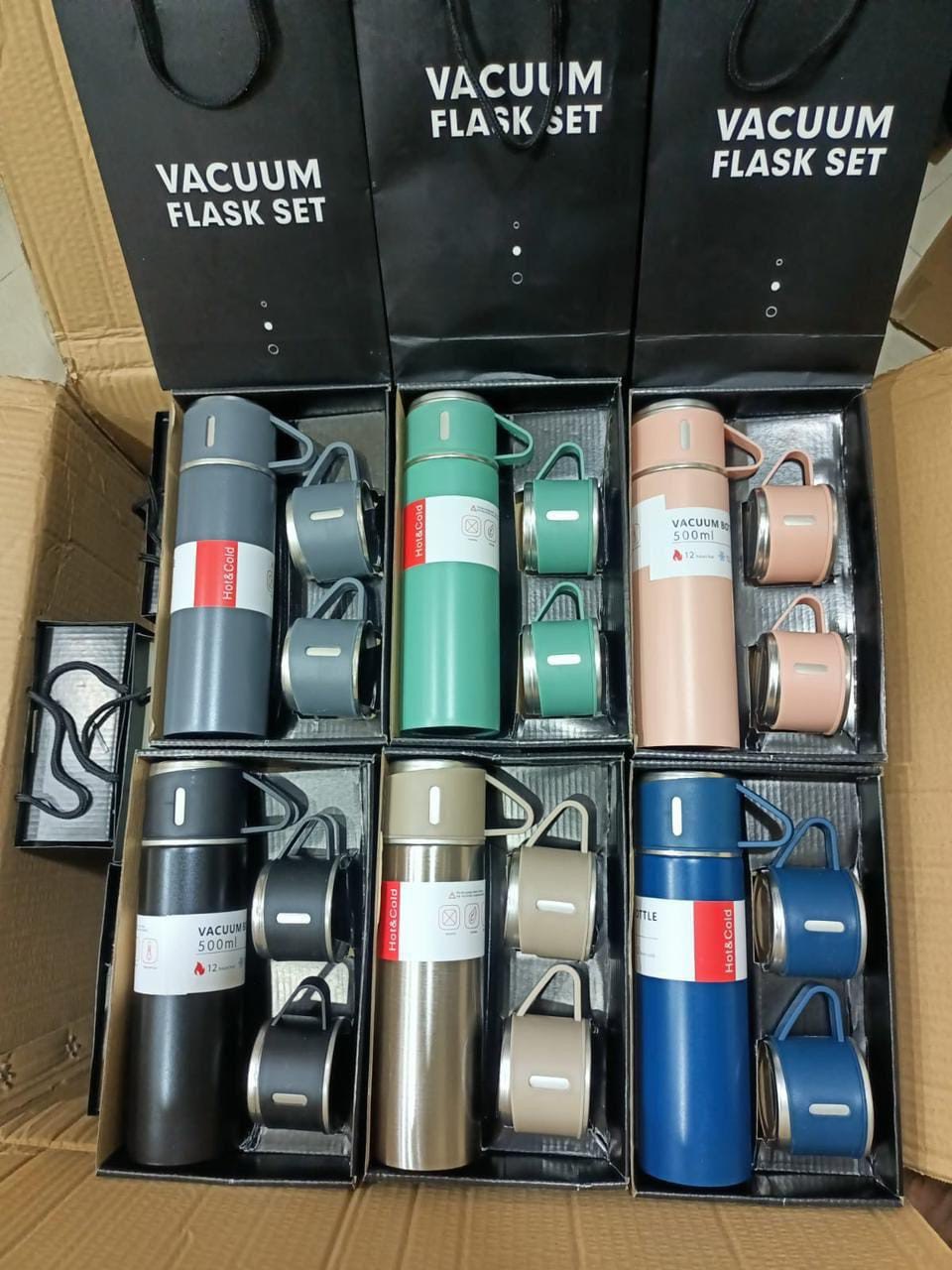Stainless Steel Vacuum Flaskk Bottle with 3 Extra Glasses and 🎁 Gift Box